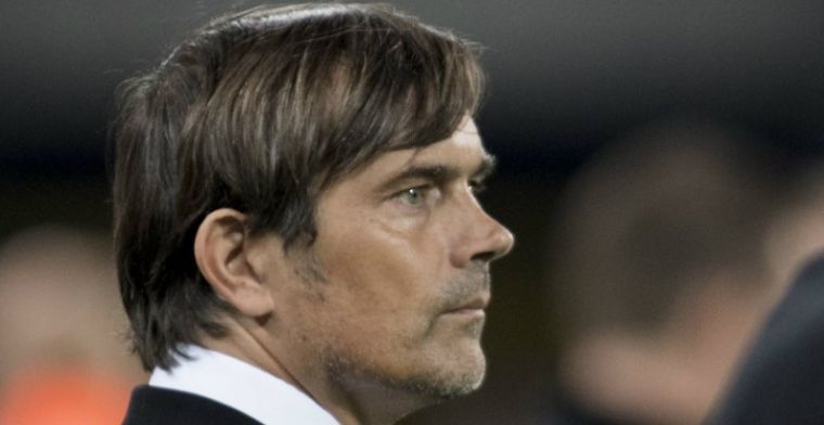 Kritiek op PSV-trainer Cocu zwelt aan: 'Dan ben je met deze prestaties snel exit'
