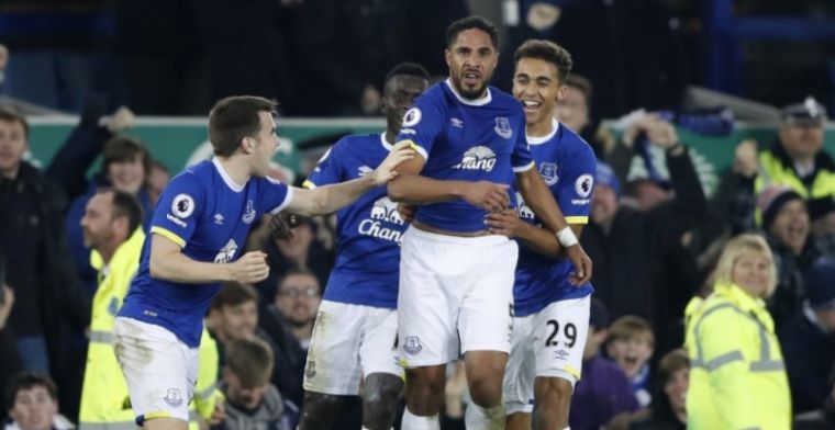 Koeman boekt felbegeerde zege op Arsenal; Leicester onderuit