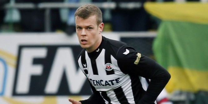 Oud-speler Groningen en Heracles laat contract ontbinden: 'Wil in Nederland zijn'
