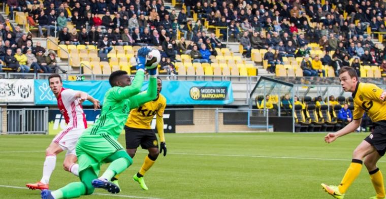 Onana flikt het opnieuw bij Ajax: 'Ik was nerveuzer ...