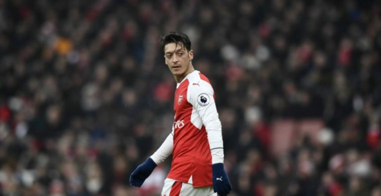 'Pispaaltje' Özil bijt van zich af: 'Ze gebruiken hem als zondebok'