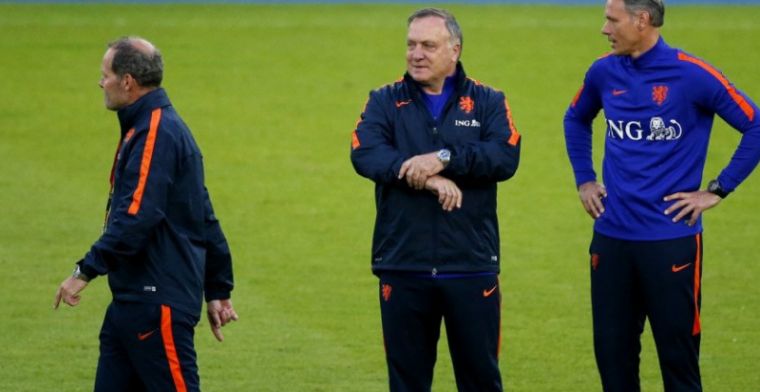 Advocaat kiest verrassend duo en passeert Van Persie: 'Zeist is wakker geworden'