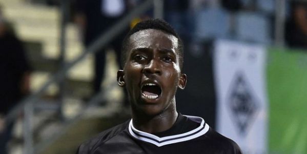 'Middenmoter uit de Premier League stuurt ook scouts naar Eupen voor sensatie'
