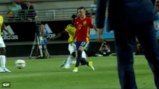Ajacied Sánchez hanteert botte bijl in oefeninterland tegen Spanje