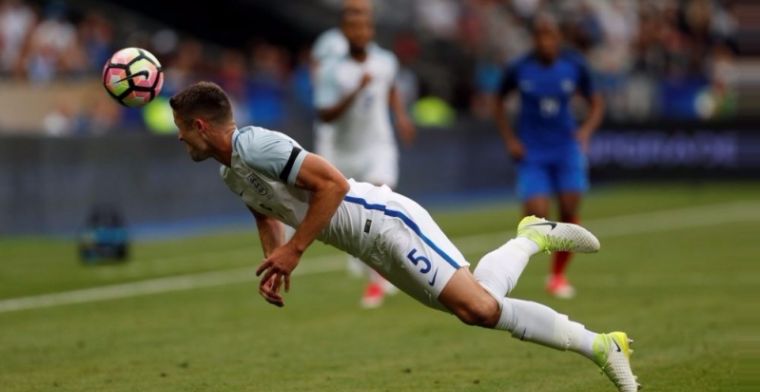 'Cahill is de allerslechtste verdediger, hij moet zijn medaille inleveren'