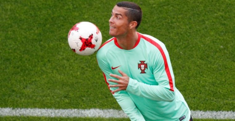 Ronaldo uitgelachen door Portugal-spelers: Met name door Quaresma