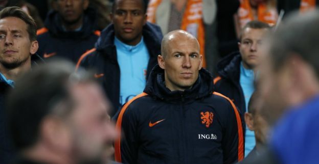 Kuyt roemt Oranje-teamgenoot: 'Hij had misschien wel 150 interlands kunnen hebben'