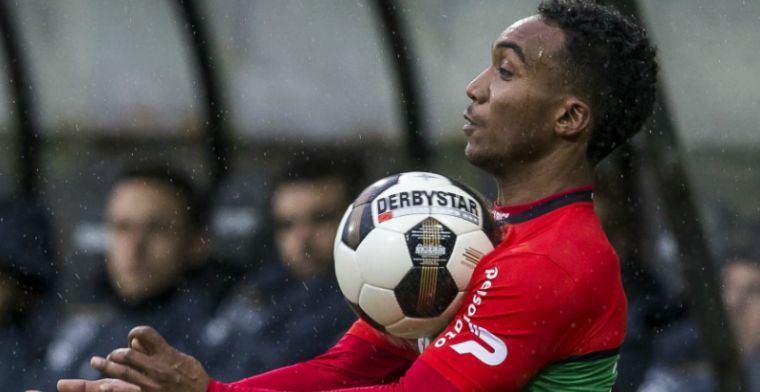 Of ze het niet gek vinden dat ik als Amsterdammer in Rotterdam ga voetballen?