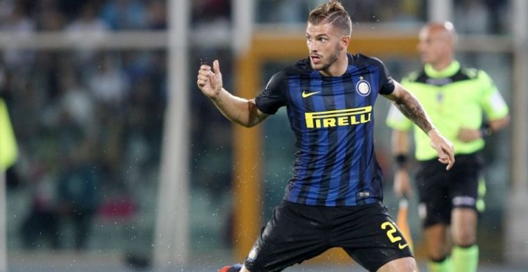 'De Boer begeeft zich op transfermarkt: Inter-verdediger wordt ploegmaat Benteke'