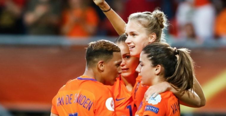 Als Ronald Waterreus over vrouwenvoetbal schrijft, kan ik hem niet serieus nemen