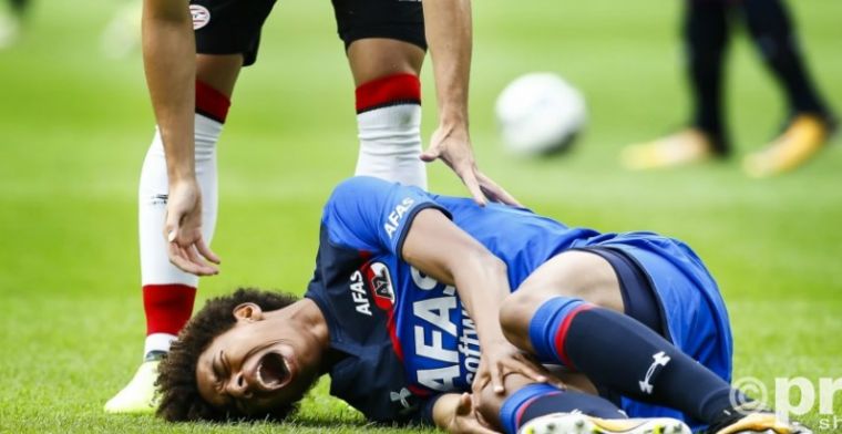 AZ-talent zwaar aangeslagen door knieblessure Stengs: Vreselijk