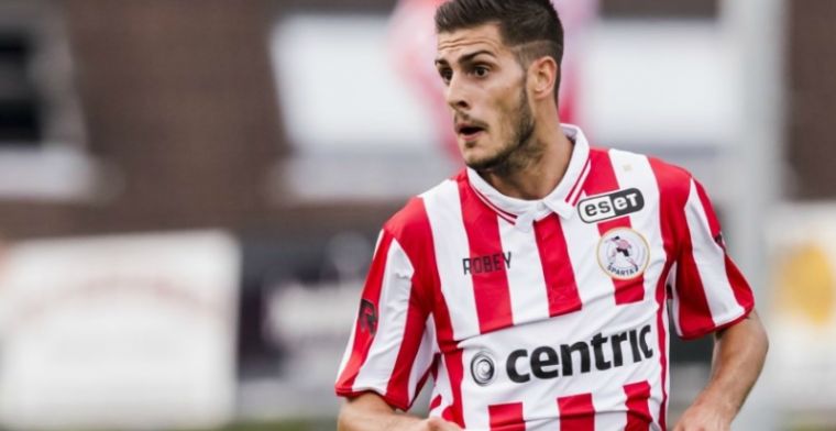 Vriendin Brogno haalt uit naar trainer Pastoor: 'Het is geen verrassing!'