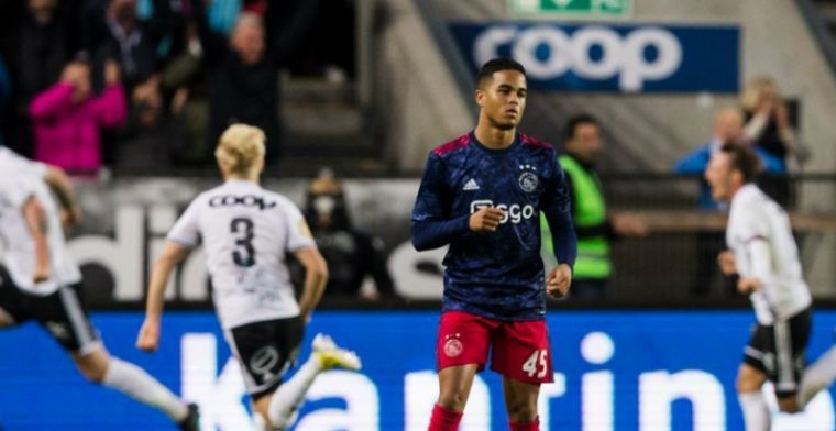 Noorse kranten euforisch na zege op 'sterren van Ajax': 'Bendtner was briljant'