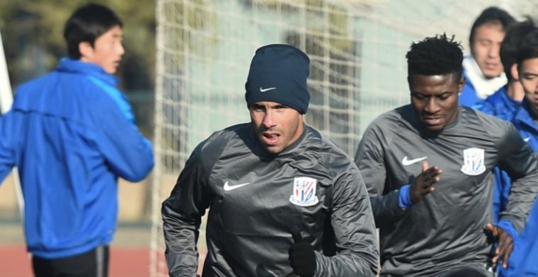 China-ster Tevez duurste reservespeler ooit: Hij is te zwaar