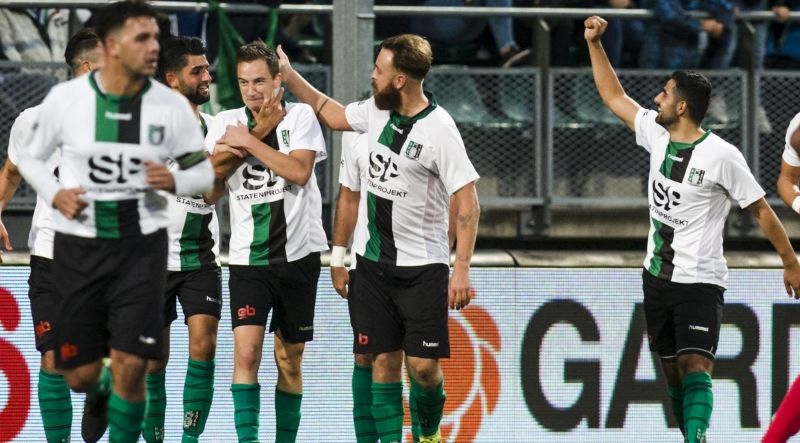 Ajax-opponent kan geluk niet op: Afbeelding: Ajax-opponent kan geluk niet op: