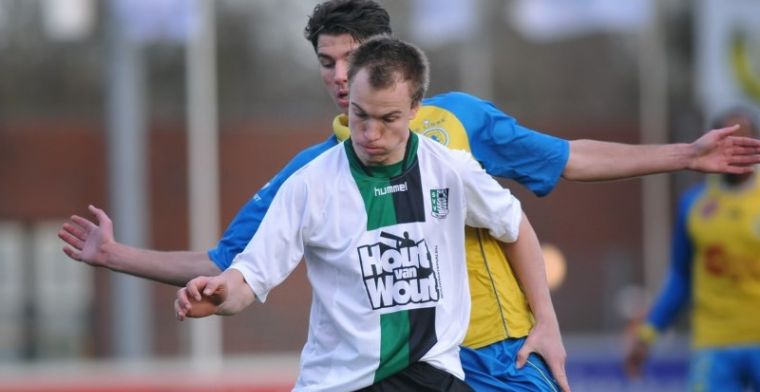 'Waarom kan Ajax wel in Sneek op een amateurcomplex spelen en in Den Haag niet?'