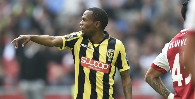Ajax krijgt volle laag van eigen fans na 'lullig' Serero-afscheid: 'Schaamteloos!'