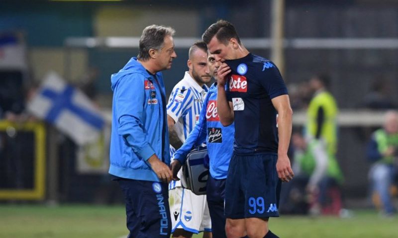 Hartverwarmend: Napoli-spits betaalt 20.000 euro voor knieoperatie van lotgenoot Afbeelding: Hartverwarmend: Napoli-spits betaalt 20.000 euro voor knieoperatie van lotgenoot