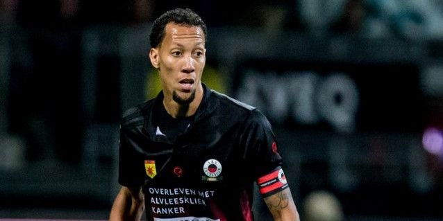 Article image Afbeelding: Spartaan knijpt in ballen van Excelsior-captain: