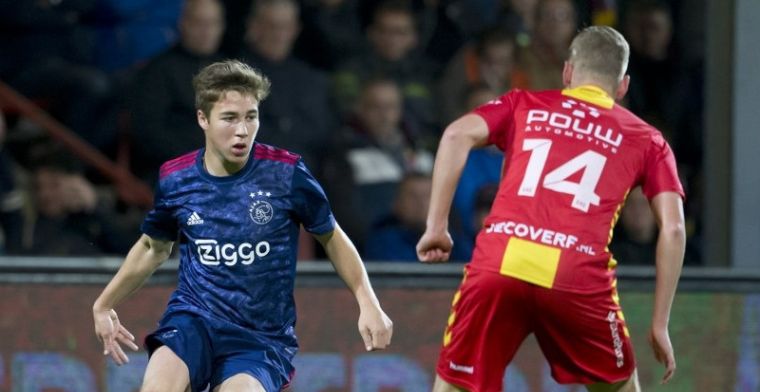 Ajax-middenvelder 'mist beleving' en pakt collega's aan: Gemakzuchtig