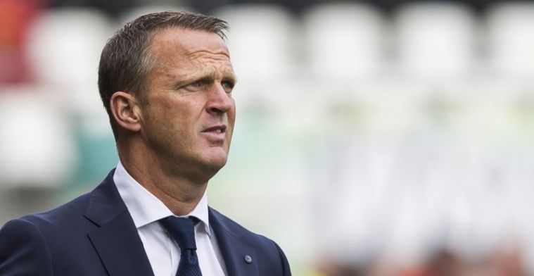 LIVE-discussie: Middenvelder debuteert bij AZ, Ten Hag kiest voor nieuwe spits