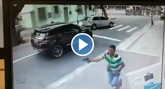 Bizarre beelden: Braziliaanse keeper slachtoffer van carjacking in Rio de Janeiro