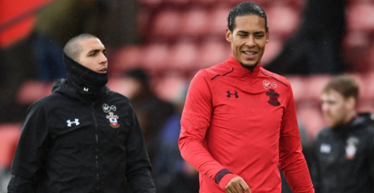 Lof voor Van Dijk: 'Bij Chelsea, Arsenal, United en City staat hij in de basis'