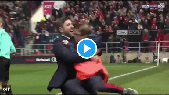 Megastunt in Engeland: Bristol City verslaat Man United in slotminuut