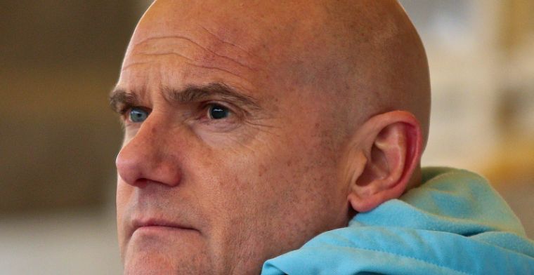 Update: 'Van Wijk wordt om wel zeer opvallende reden op de keien gesmeten'