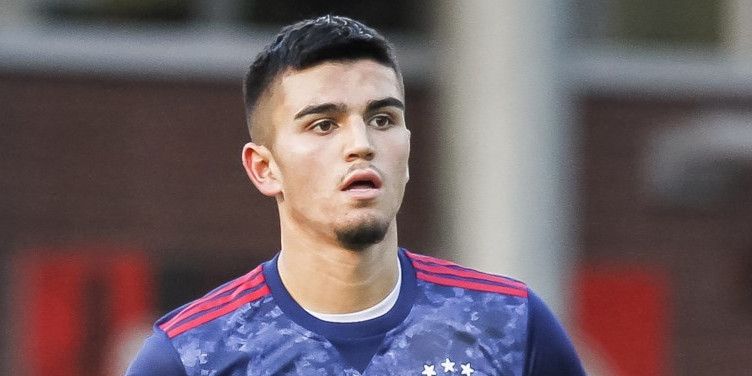 Ajax bereikt akkoord met Engelse club en laat verdediger (18) definitief gaan