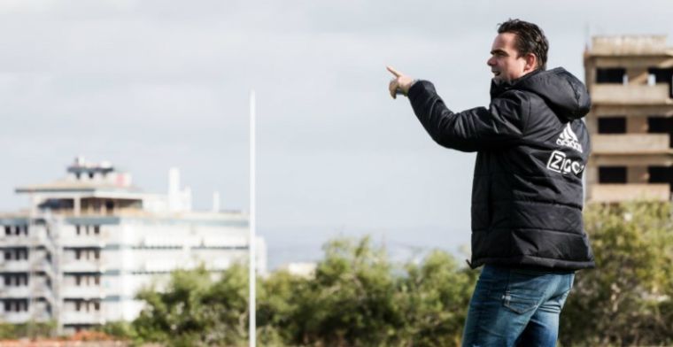 Overmars op de barricaden: 'Voor die vijf spelers hebben zich clubs gemeld'