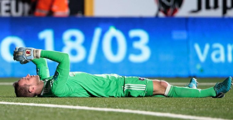 'Ik ga er niet veel over zeggen, maar op een gewoon veld valt die goal niet'