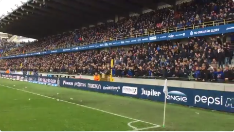 Blue Army spreekt eigen fans aan op wangedrag: ''BIER HIER!''