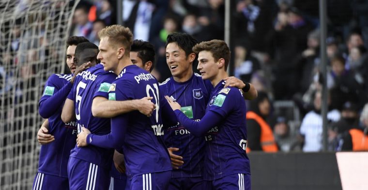 Ontketende Teodorczyk gidst Anderlecht voorbij Moeskroen na boeiend slot