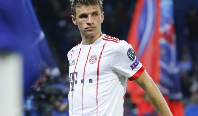 Bayern München houdt huis en heeft nog drie overwinningen nodig voor titel