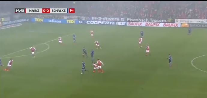 Vijf tegenstanders komen te laat, Mainz - Schalke 04 beslist met één flits