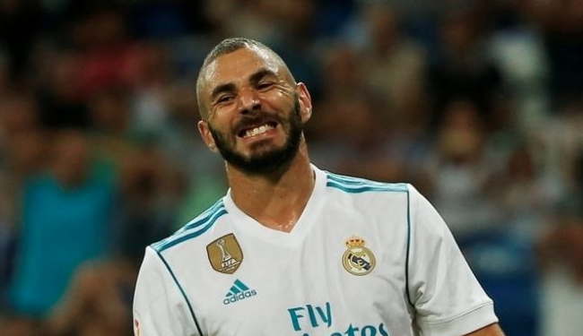 Benzema también sale mal parado en la comparación con este ex delantero madridista