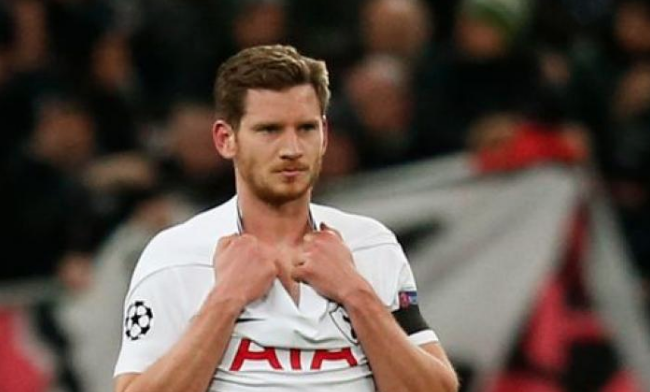 Vertonghen contesta a Chiellini poniendo el fútbol del Barça como ejemplo