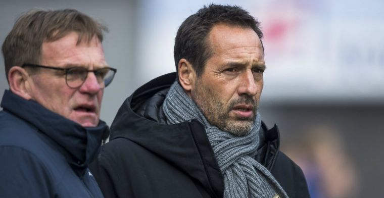 'KNVB en PEC komen met opmerkelijke huurconstructie voor Koeman-assistent'