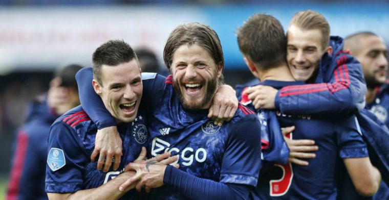 'Geruchten over transfervrije Ajacied kloppen niet: wél contact, géén akkoord'