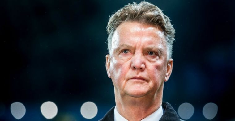 'Ajax gaat gebukt onder een machtsvacuüm dat Blind en Van Gaal kunnen opvullen'