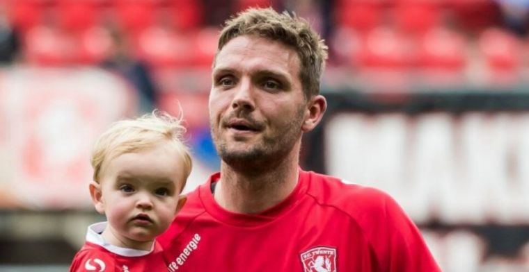 Hooiveld roept ploeggenoten bij elkaar: 'De stront uit onze ogen halen'