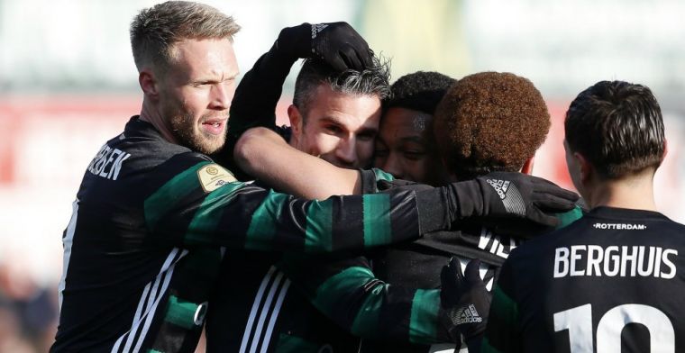 Feyenoord zakt ver weg in Zwolle en geeft ruime voorsprong bijna uit handen