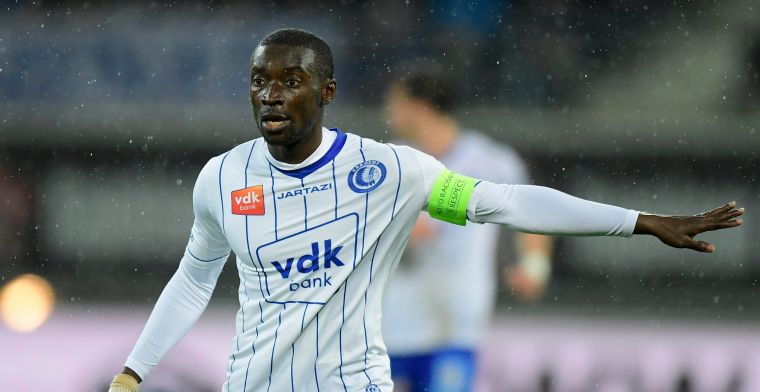 Standard gaat in de tegenaanval op Twitter: 'En de voet van Asare dan?'