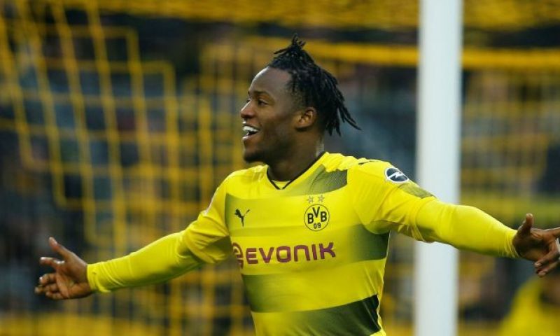 Article image Afbeelding: 'Blessure Batshuayi wijzigt plannen niet: Dortmund wil met Chelsea rond de tafel'