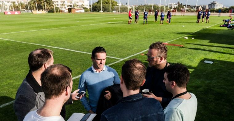 Overmars: 'Selectie Ajax komend seizoen zeker op tijd rond, absoluut'