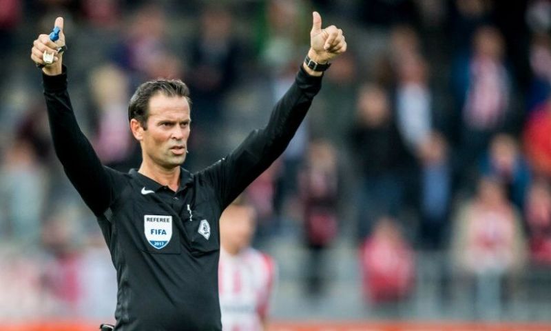 Suárez-anekdote van Nijhuis: 'Toen stond hij daar: je krijgt mijn shirt niet meer' Afbeelding: Suárez-anekdote van Nijhuis: 'Toen stond hij daar: je krijgt mijn shirt niet meer'
