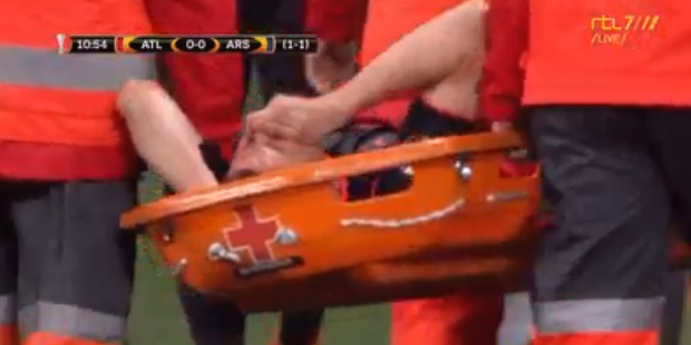 Groot drama voor huilende Koscielny: Fransman mist WK door pijnlijke blessure
