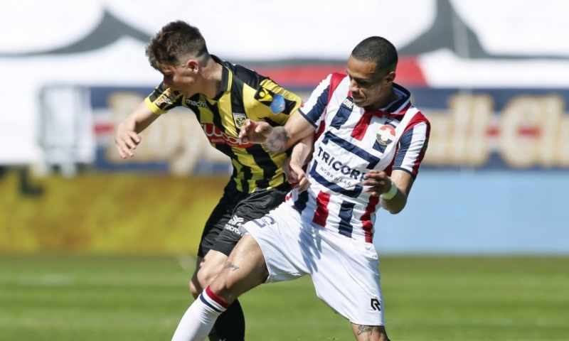 'Flinke concurrentie Ajax en PSV: interesse uit Engeland, Duitsland en Portugal' Afbeelding: 'Flinke concurrentie Ajax en PSV: interesse uit Engeland, Duitsland en Portugal'