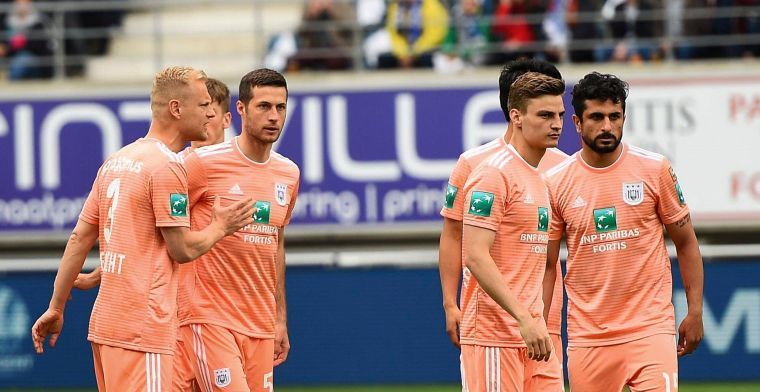 Adidas in het verweer: Het uitshirt moet contrasterend zijn met het paars